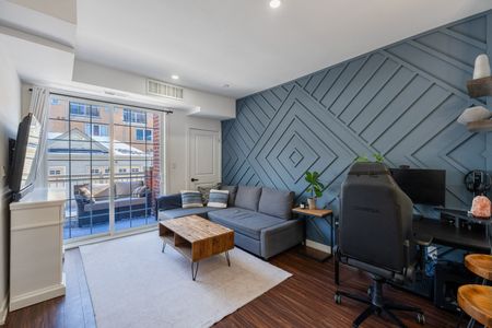 For Lease - 2320 Gerrard Street Unit# 117, Toronto, Ontario - Photo 3