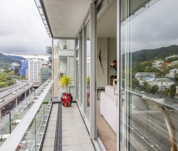 Welcome home to apartment 5B Montreaux Apartments - Photo 6