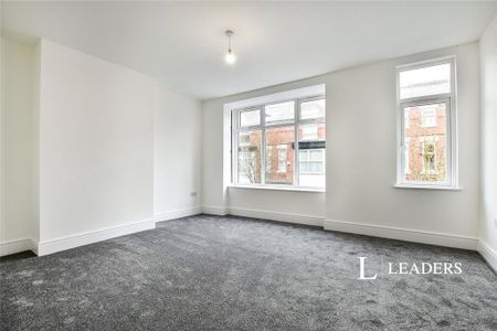 4 bedroom terraced house to rent - Photo 4