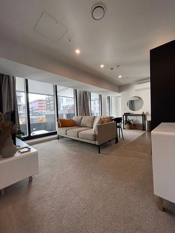"Ready to move in - fully furnished unit" - Photo 3