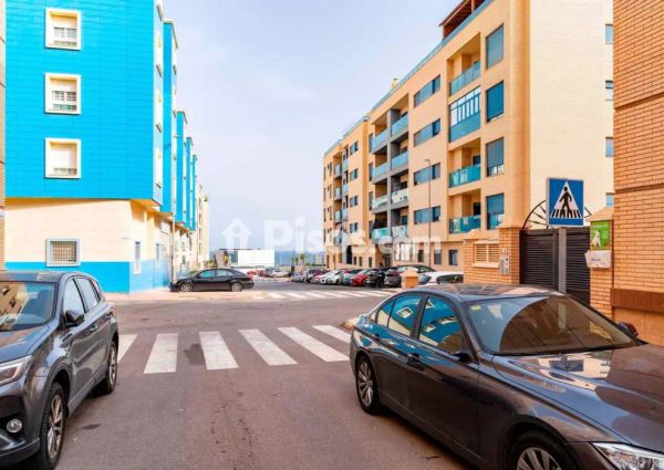 Piso en alquiler en Aguadulce Sur