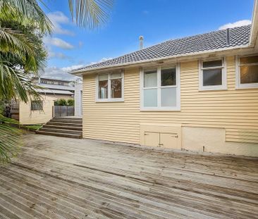 Charming 3BR Home in Glen Innes - Photo 2