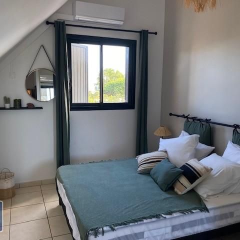 Location Appartement 4 pièces 79m² ST LEU 97436 - Photo 1