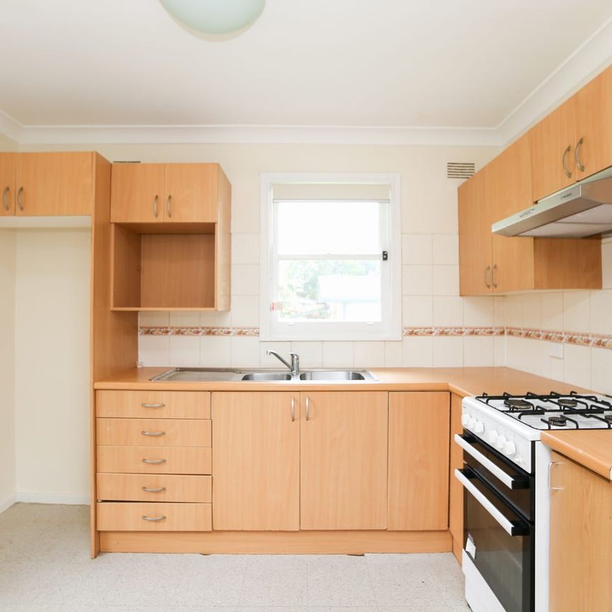 Tidy 3 Bedroom Home - Photo 1