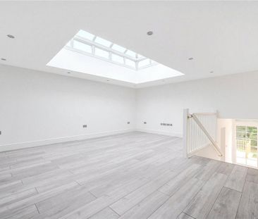 4 bedroom semi-detached house to rent - Photo 3