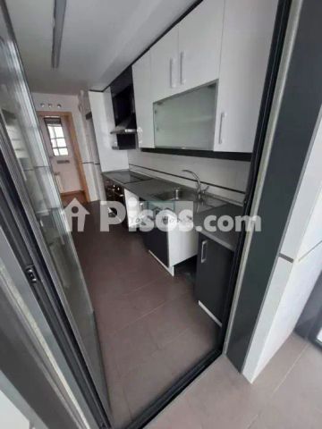 Piso en alquiler en Calle Reino Unido - Photo 2