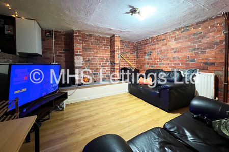 4 Bedroom Mid Terraced House for rent in Newport View - Photo 3