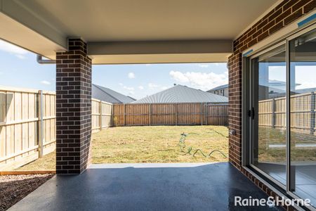 Near new ultra modern duplex - Photo 4