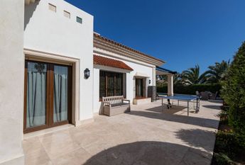 Luxury Villa for rent in Marbella Del Este, Andalusia