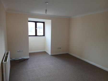 Gordon Court, Wisbech, Cambs - Photo 2