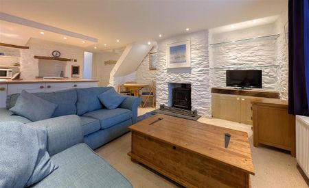 3 bedroom terraced house to rent - Photo 2