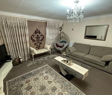 3 Bed End Terrace, Fulmead Road, RG30 - Photo 4