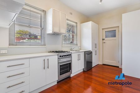 4/89 Addison Street, ELWOOD, VIC - Photo 2