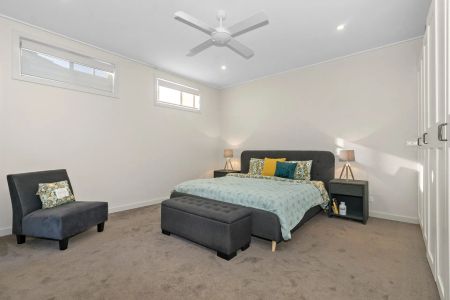 CHARMING LOCATION - LOVELY 4 BEDROOM HOME - Photo 5