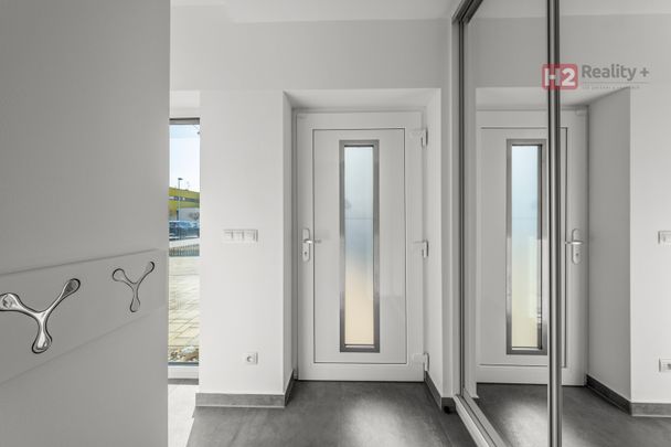 Pronájem rodinného domu 114 m², Lipoltická 956, Praha - Photo 1