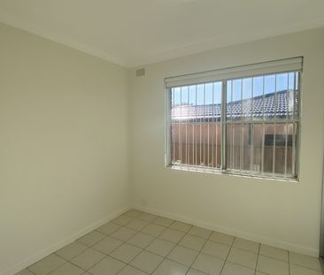 Modern 3 bedroom Unit - Photo 3