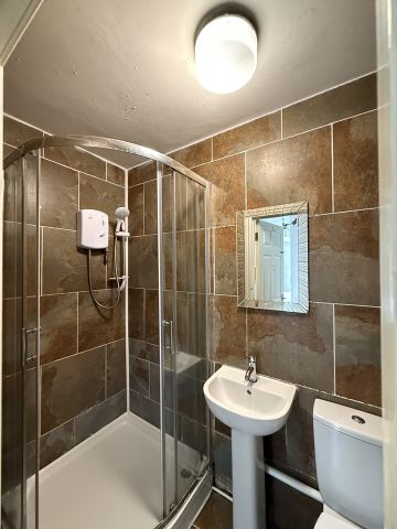 1 Bed Flat, Cyprus Road, LE2 - Photo 4