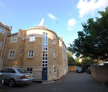 Kingfisher Drive, Kent, London - Photo 1