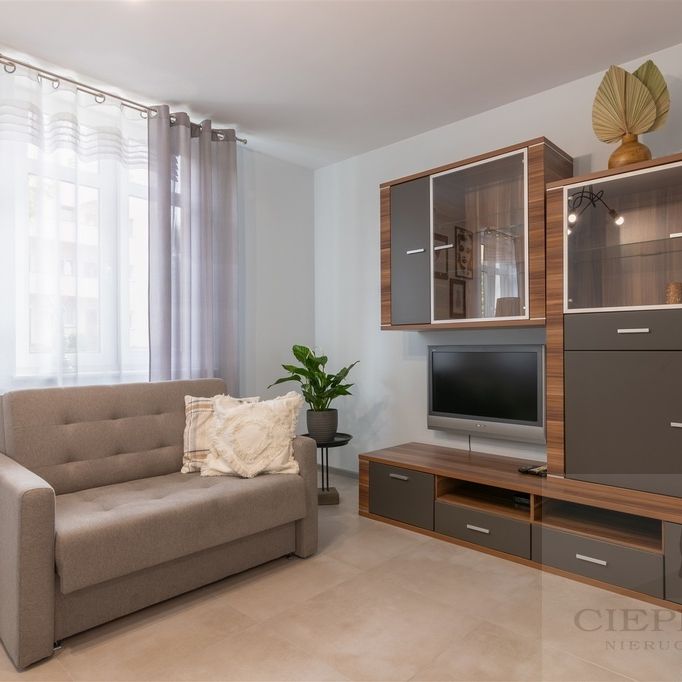 Atrakcyjna kawalerka w nowoczesnym budynku - Photo 1