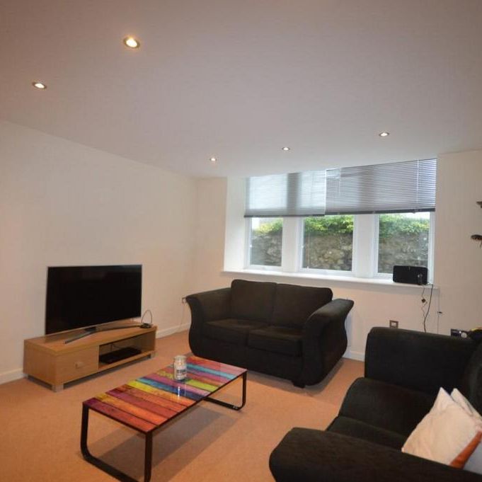 2 bedroom house to rent - Photo 1