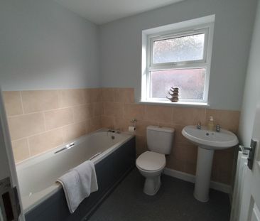 Oak Road, Blaina, ABERTILLERY - Photo 4