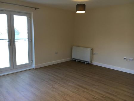 2 bedroom Flat To Let - Photo 4