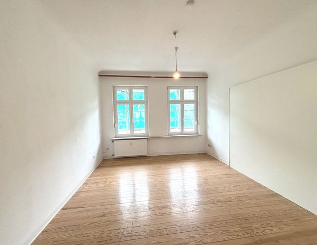 Trier: Stilvolle 100 m² Altbauwohnung mit hohen Decken und Holzdielen in zentraler Lage - Photo 1