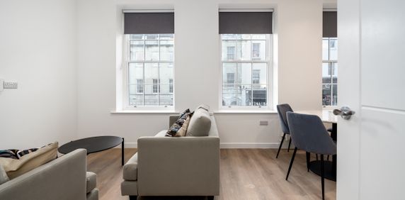 Park Street Room 2 - Photo 2