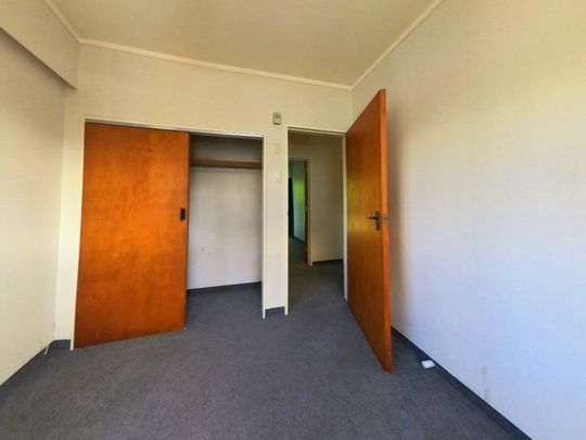 Waikanae - 3 Bedrooms - Photo 1