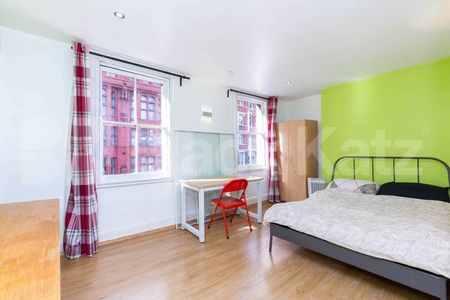 Located a stone throw from old Street station and close the trendy shoreditch - Photo 2