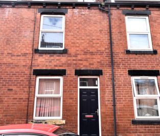 3 bedroom House in Burley Lodge Terrace, Leeds - Photo 6
