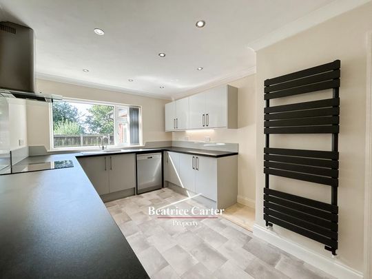 3 bedroom detached bungalow to rent - Photo 1