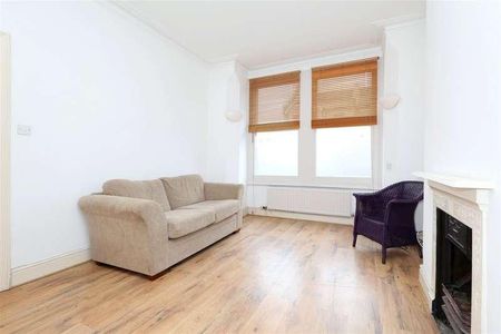 St Johns Road, N15 - Photo 2