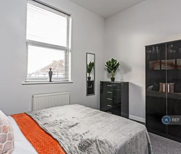 1 bedroom in a house share to rent - Photo 1