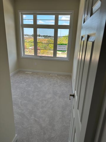 For Lease - 16 Lilac Circle, Haldimand, Ontario - Photo 4