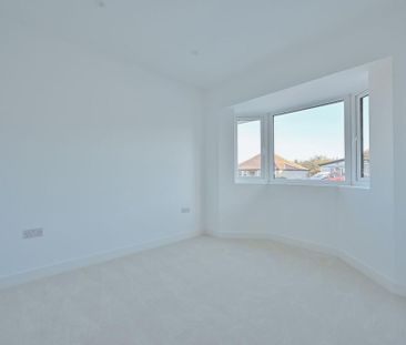 2 bedroom semi-detached bungalow to rent - Photo 4