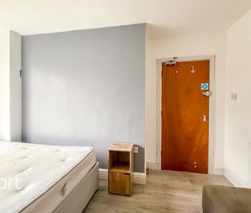 1 bedroom in a house share to rent - Photo 5