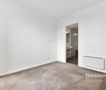 Concept Blue Perfection: Light, Central, and Lifestyle Ready! - Photo 4