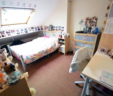 9 Bed - 42 Hanover Square, Leeds - LS3 1BQ - Student - Photo 1