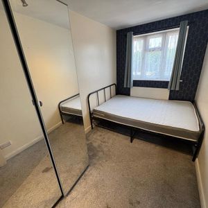 1 bedroom semi-detached house to rent - Photo 2