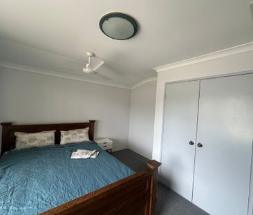 Jane Brook - Photo 3