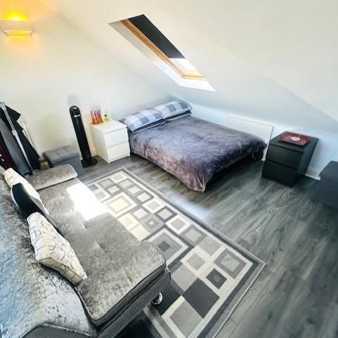 Studio to rent - Photo 1