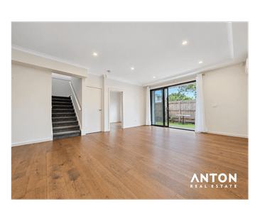 Modern 3-Bedroom Townhouse in a Convenient Mentone Location - Photo 1