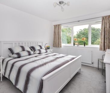 3 bedroom detached bungalow to rent - Photo 4