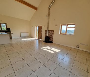 3 bedroom detached house to rent - Photo 4