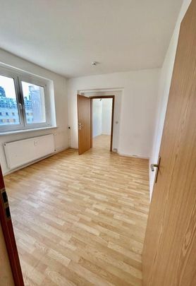 Familienfreundliche 4-Zimmerwohnung in Halle-Neustadt - Foto 1