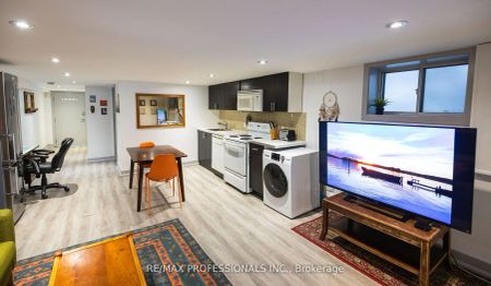 627 Christie Street #Lower - Photo 5