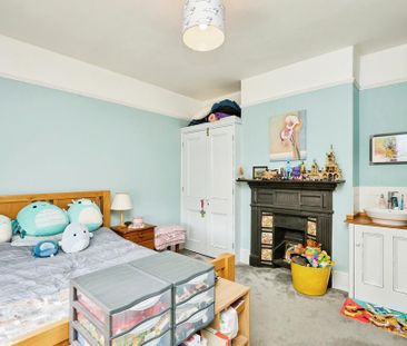 4 bedroom detached house to rent - Photo 3