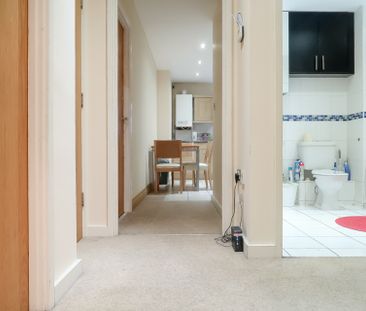 Room in a Shared Flat, Ilford, IG3 - Photo 2