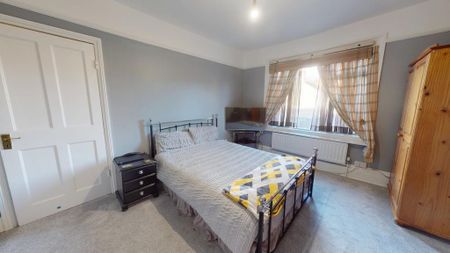 1 bedroom in a house share to rent - Photo 3